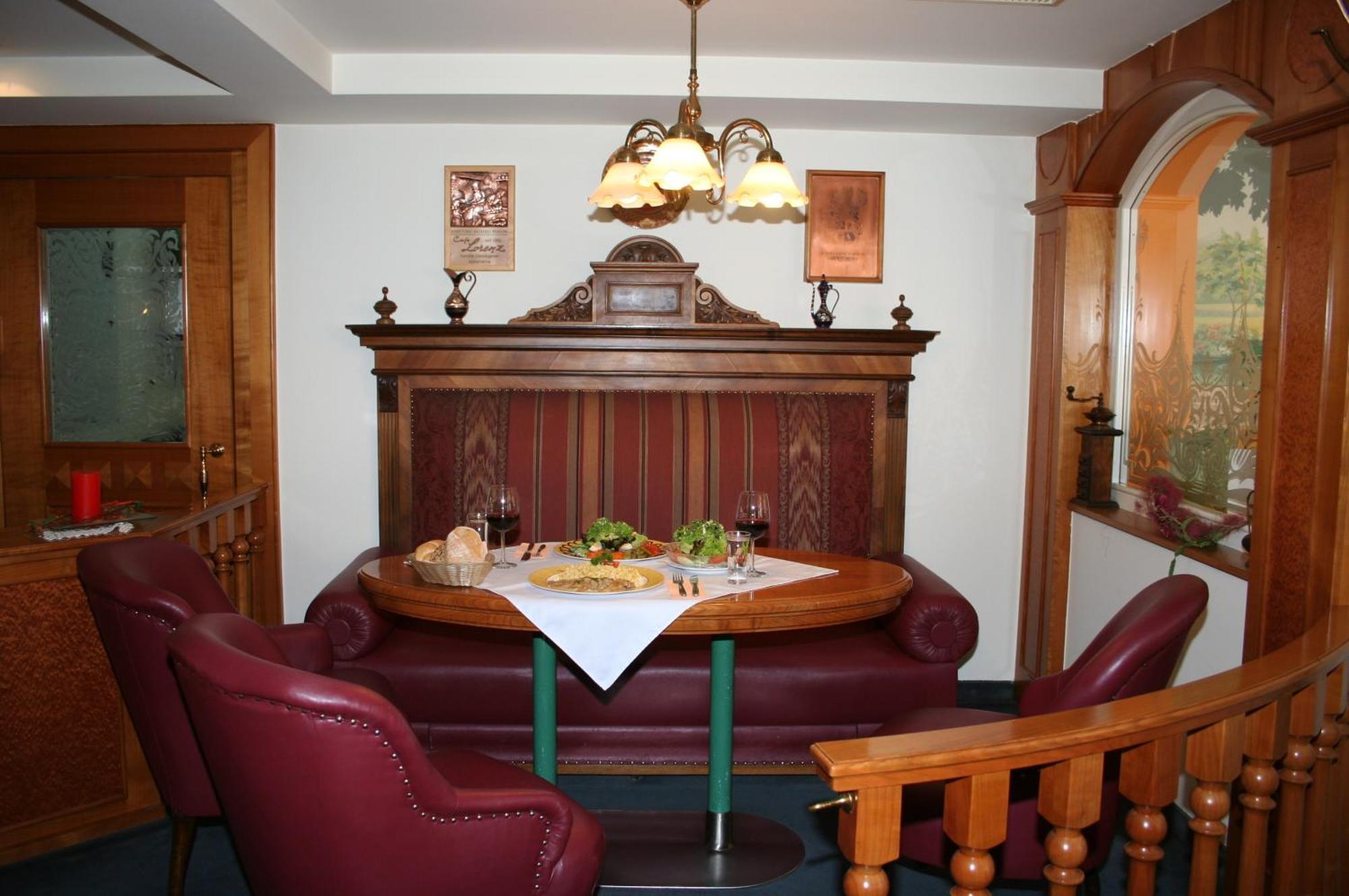 Hotel Cafe Lorenz Hohenems Ngoại thất bức ảnh
