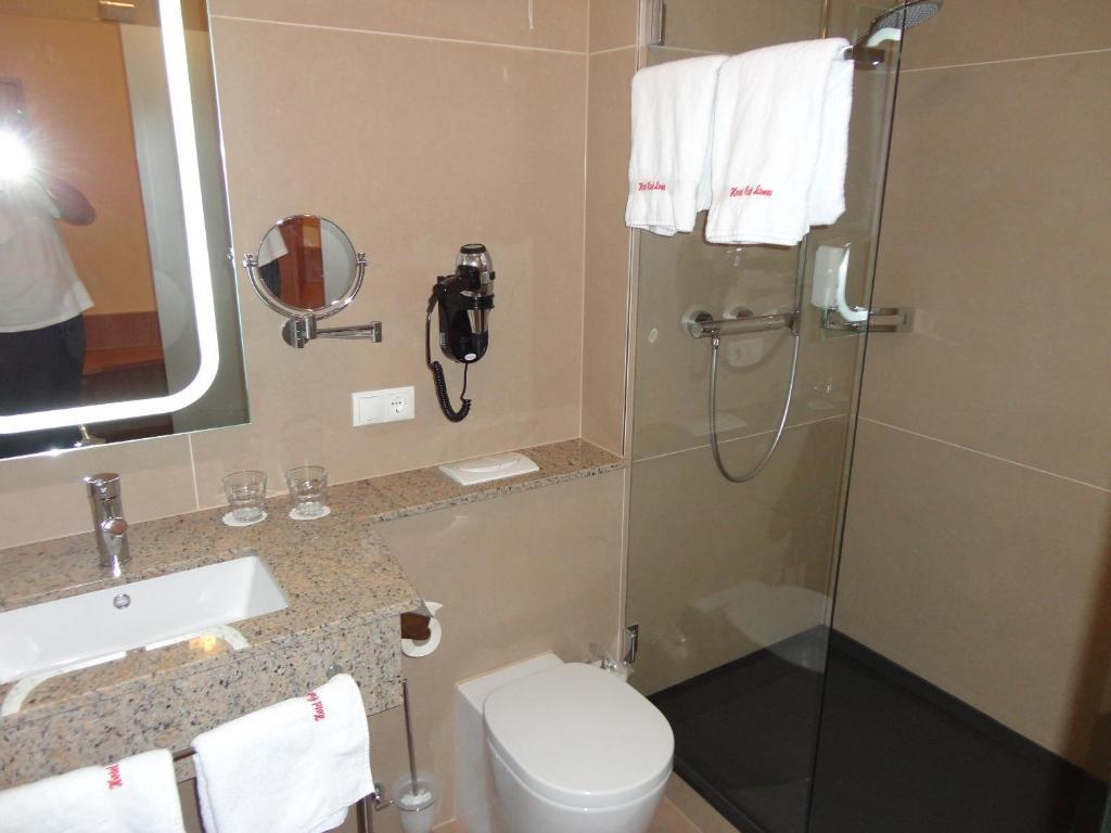 Hotel Cafe Lorenz Hohenems Phòng bức ảnh